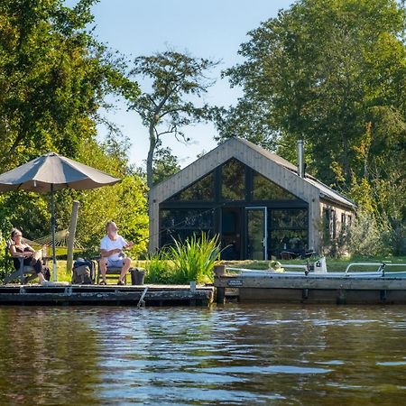 Pean-Buiten Waterlodges Nes  Eksteriør bilde