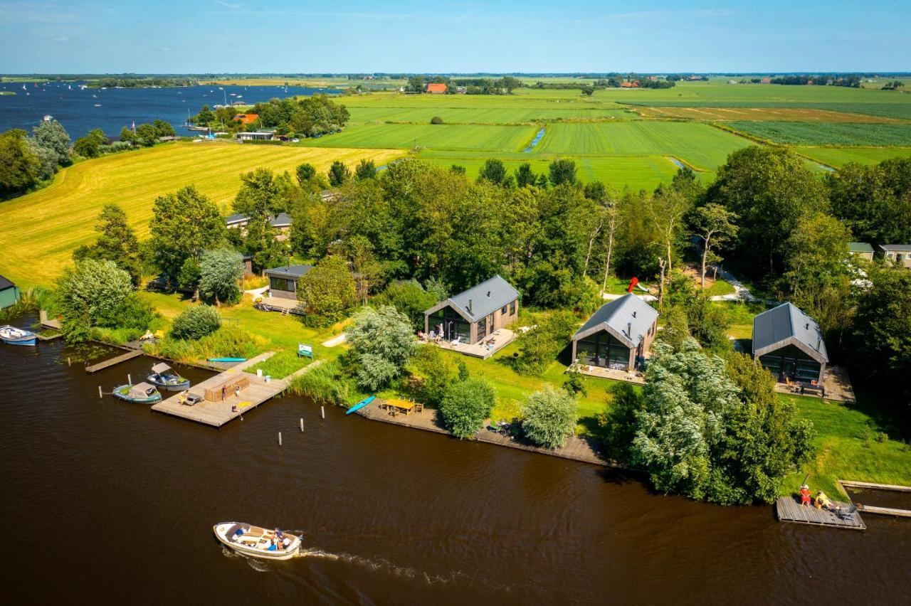 Pean-Buiten Waterlodges Nes  Eksteriør bilde