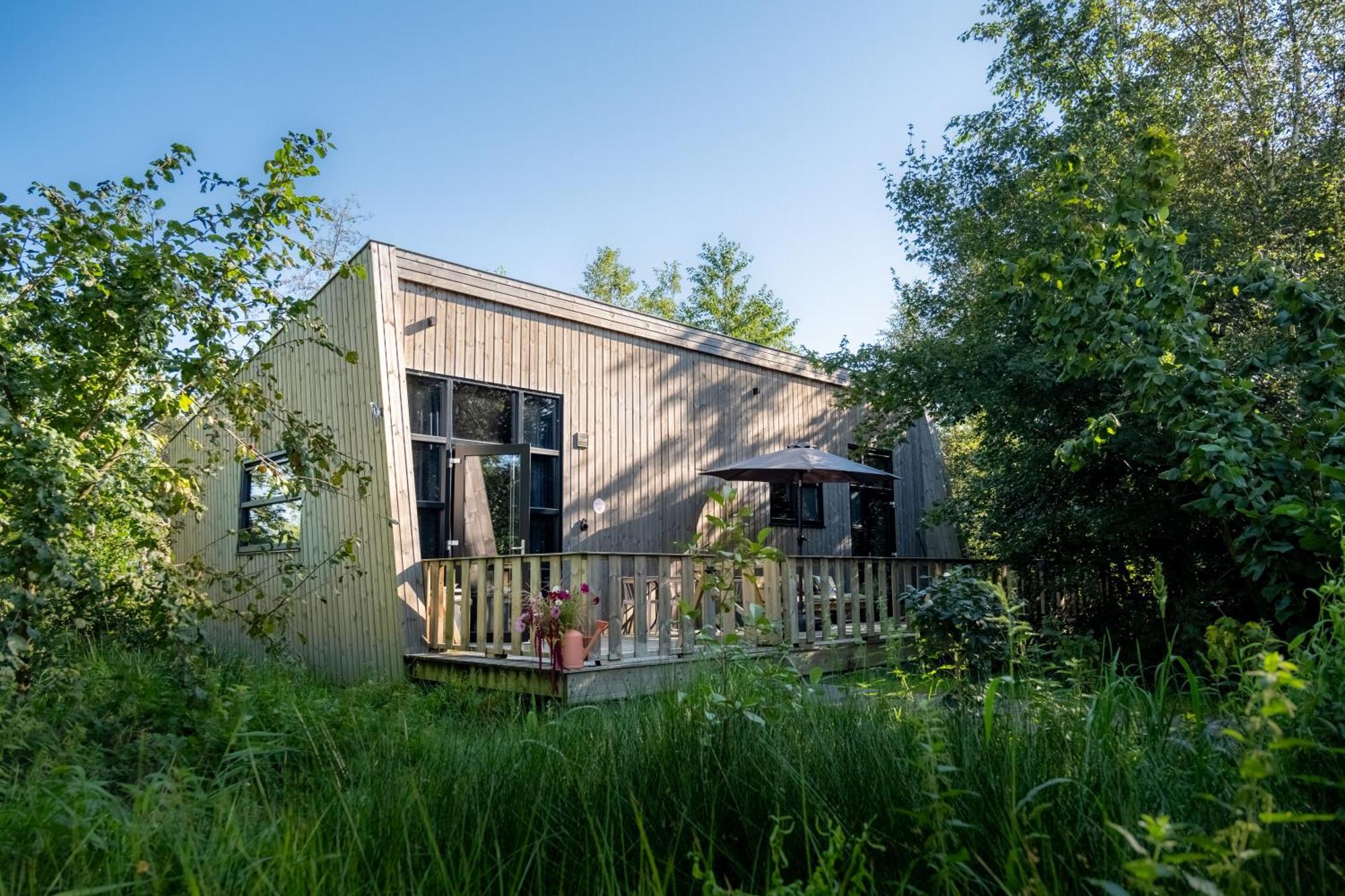 Pean-Buiten Waterlodges Nes  Eksteriør bilde