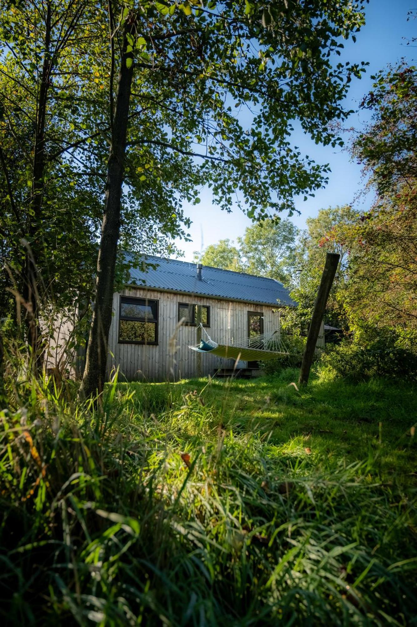 Pean-Buiten Waterlodges Nes  Eksteriør bilde