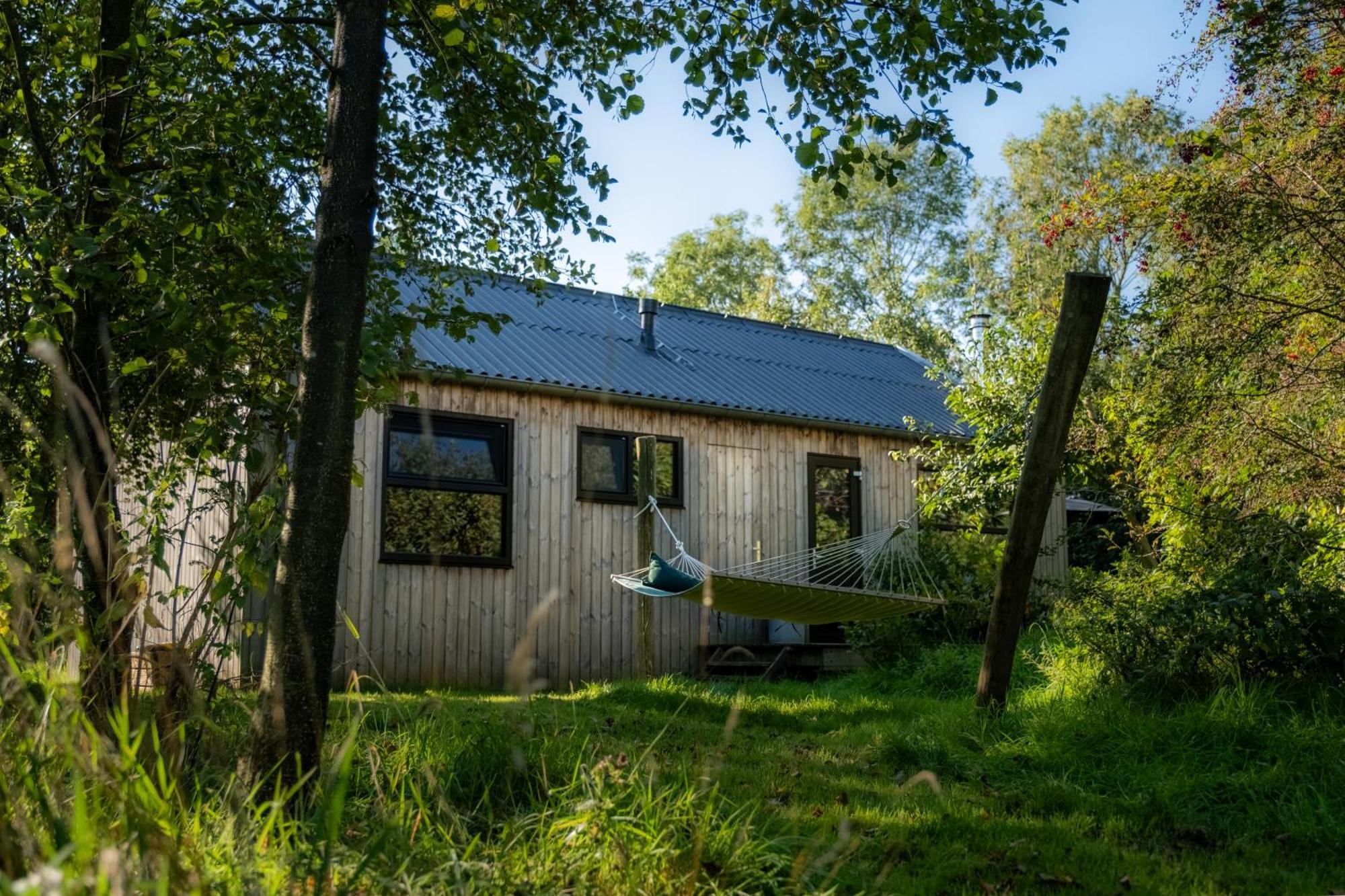 Pean-Buiten Waterlodges Nes  Eksteriør bilde